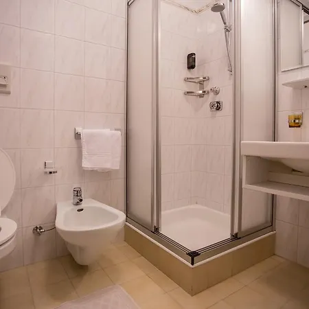 Jan Maria Hotel 3*