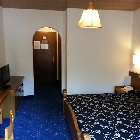 Jan Maria Готель 3*