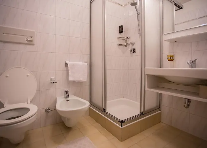 Jan Maria Готель 3*