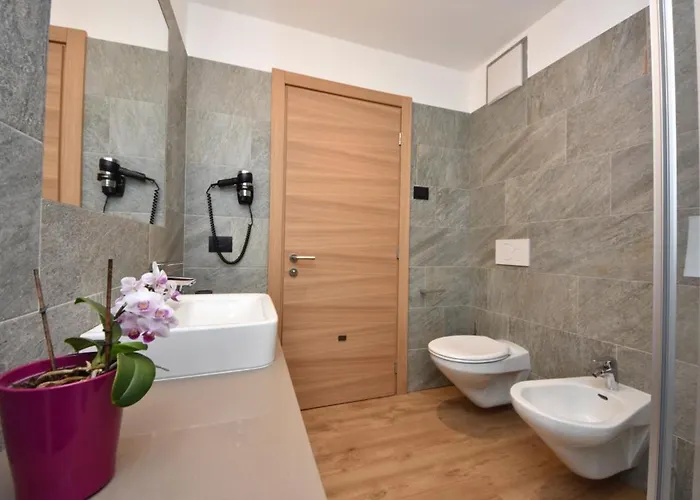 Jan Maria 3* Канацеї