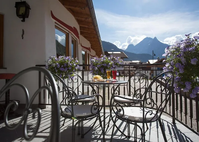 Готель Jan Maria Канацеї