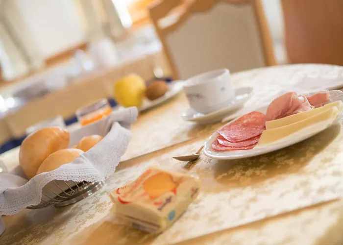 Готель Jan Maria